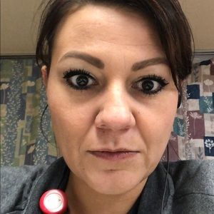 Meet your Posher, Adella